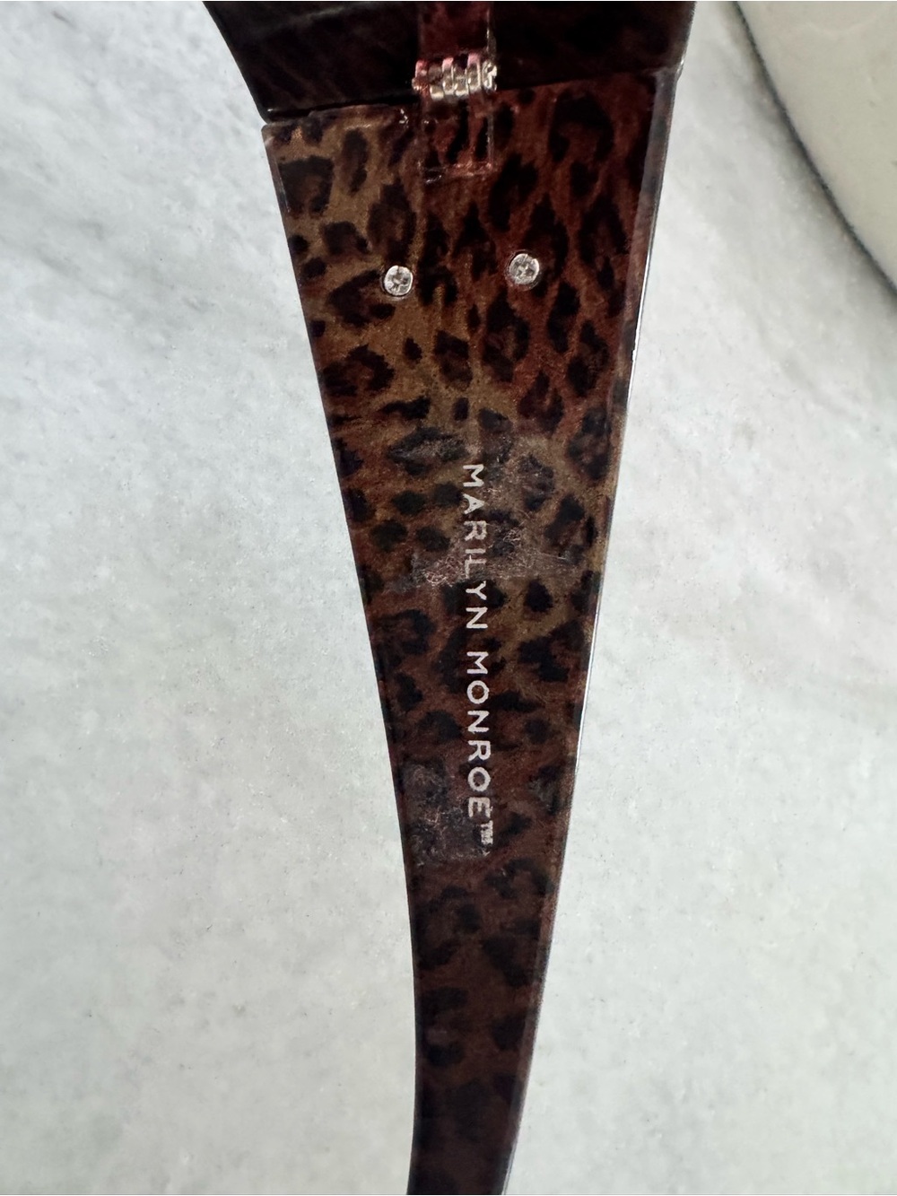 Marilyn Monroe Leopard Print Sunglass Arm in Brown and Black